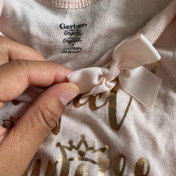 [gerber organic] set of 3 short sleeved onesies EUC #10 - Picture 4 of 5